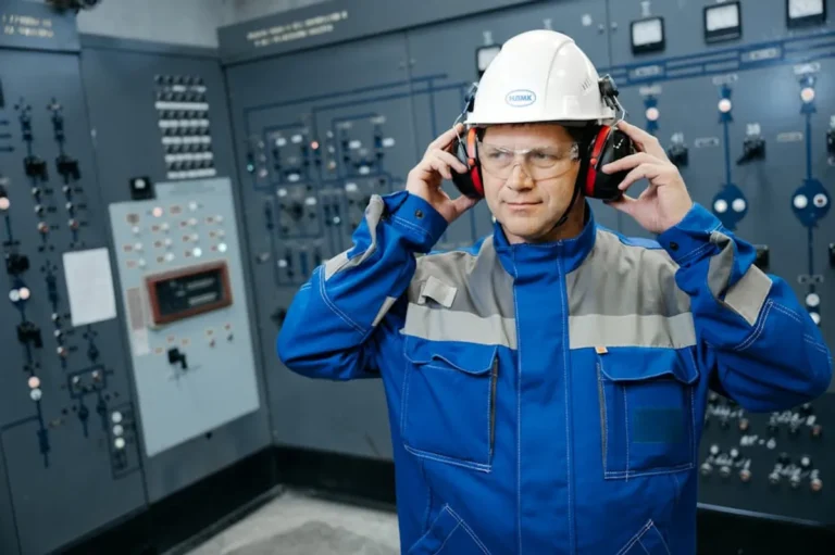 Industrial Safety Tips for Metalworking Environments
