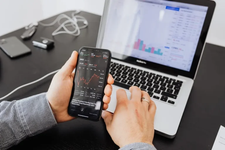 Real-time analytics platforms: SEO Meaning, Use Cases, and Better Alternatives